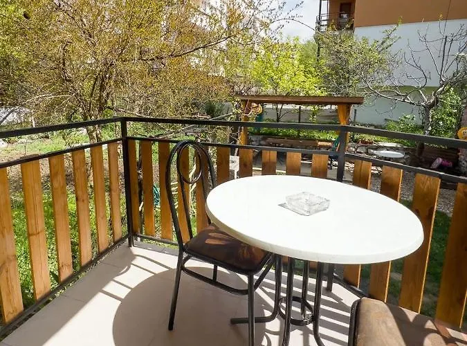 Berta Garden Apartmen