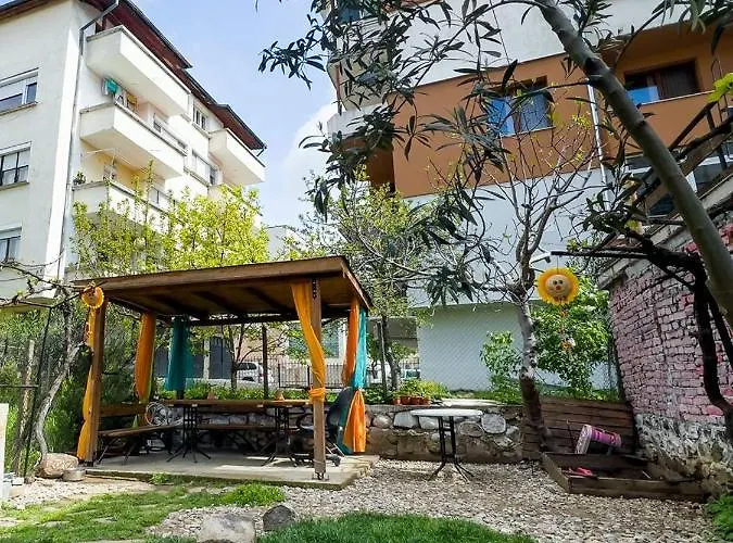 Berta Garden Apartmen